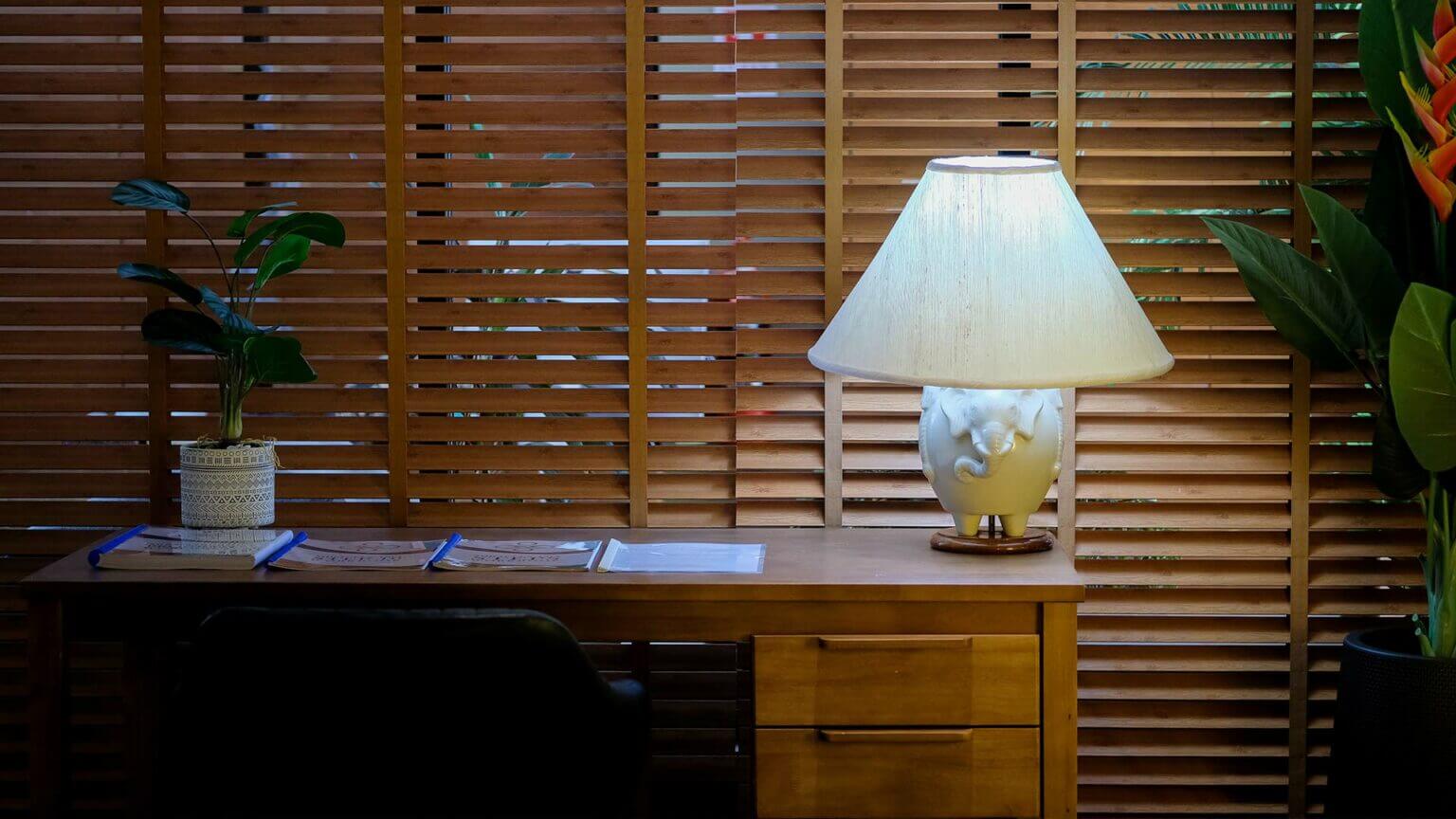 Our rooms - Bedroom Desk